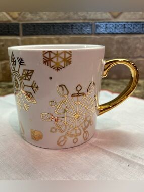Peet's Coffee 2016 Gold & White Snowflakes Christmas Mug